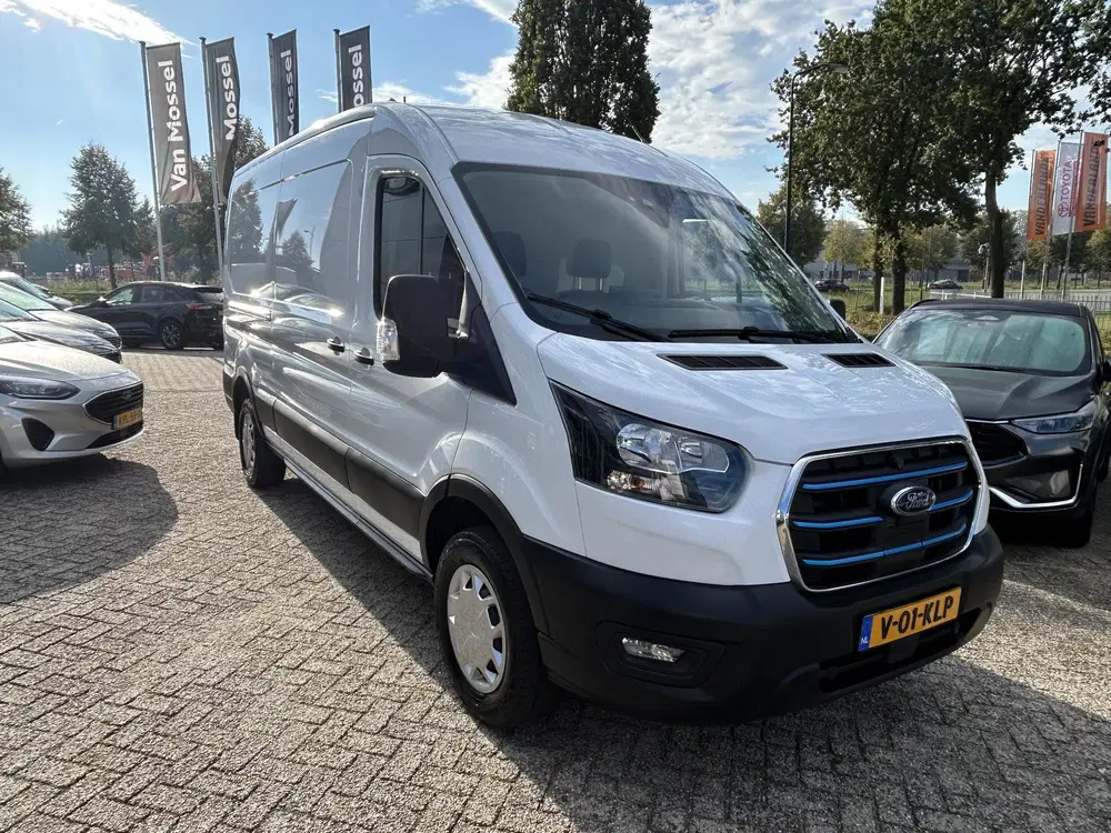 Ford Transit 350 L3H2 Trend 68 kWh uit 2024, foto 7