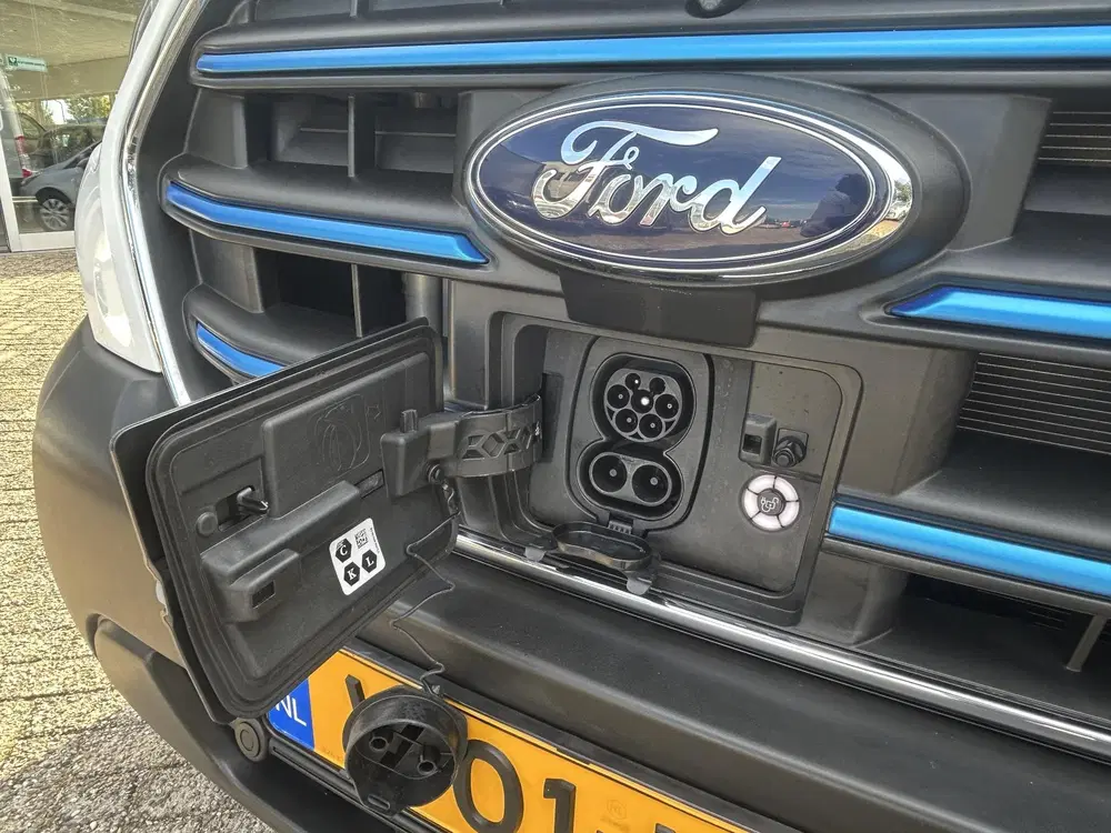 Ford Transit 350 L3H2 Trend 68 kWh uit 2024, foto 8