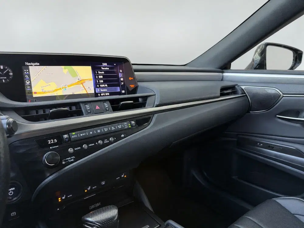 Lexus ES 300h F Sport Line uit 2019, foto 11