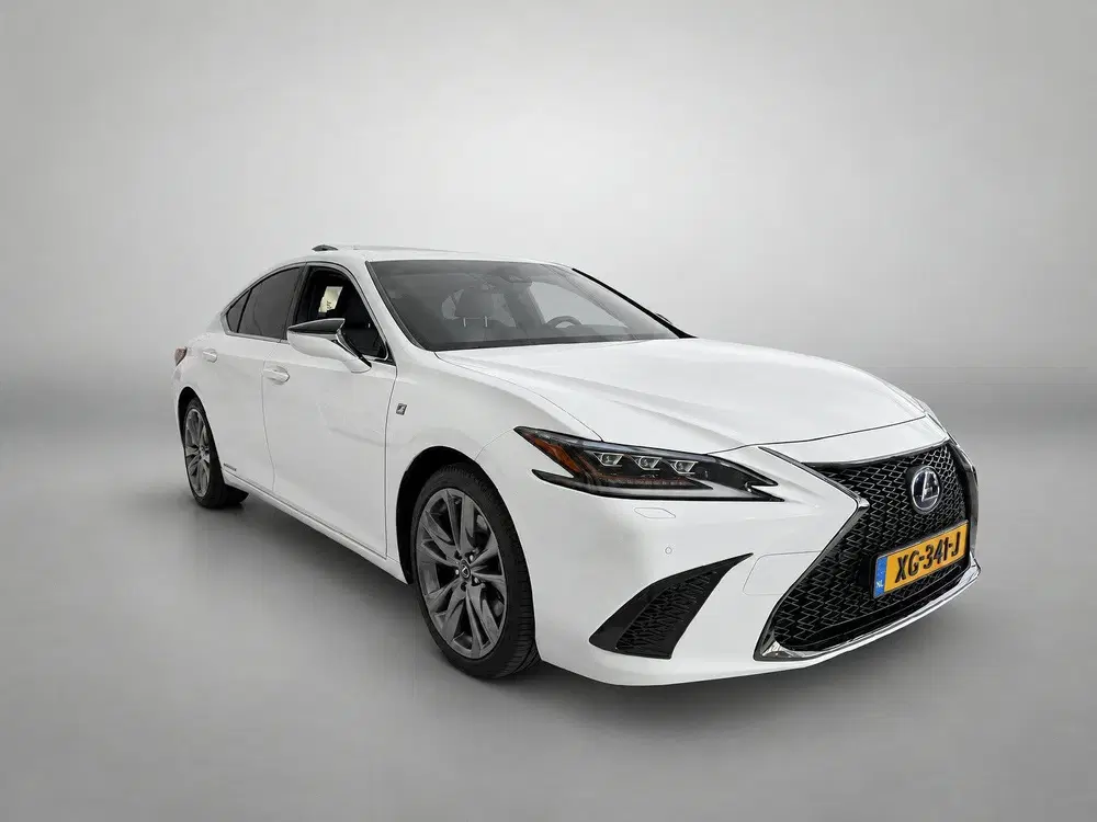 Lexus ES 300h F Sport Line uit 2019, foto 3