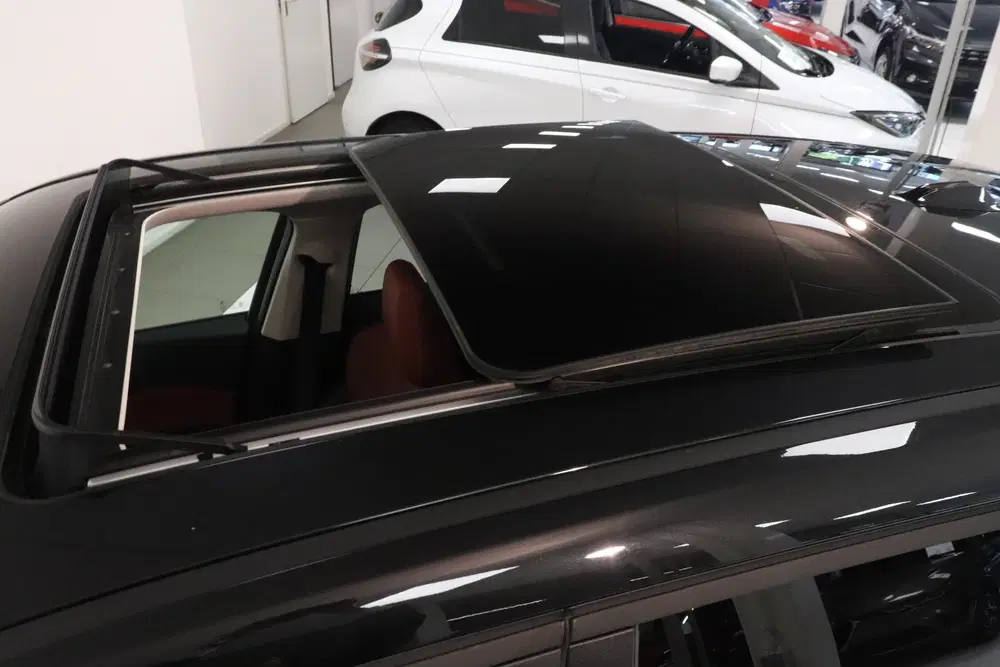 BMW iX1 xDrive30 Launch Edition 67 kWh uit 2023, foto 14