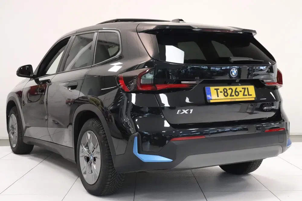 BMW iX1 xDrive30 Launch Edition 67 kWh uit 2023, foto 6