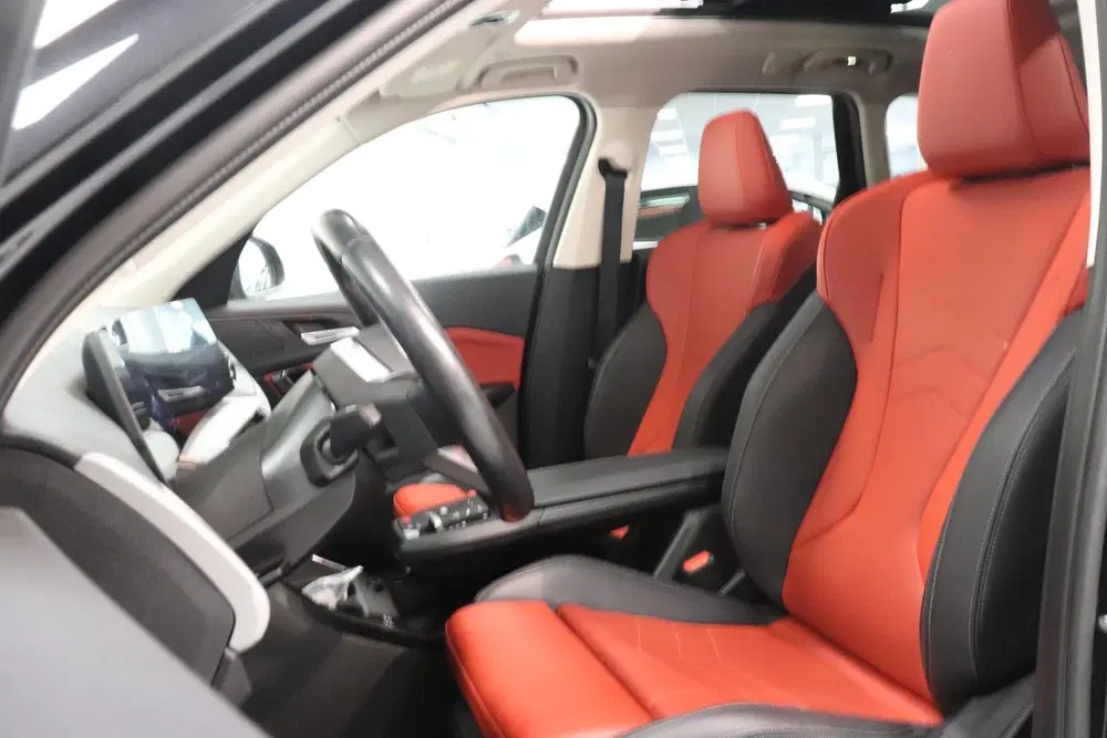 BMW iX1 xDrive30 Launch Edition 67 kWh uit 2023, foto 7