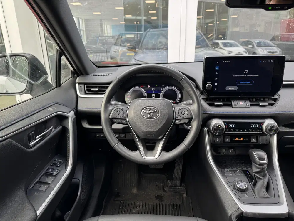 Toyota RAV 4 2.5 Hybrid AWD Bi-Tone uit 2024, foto 10