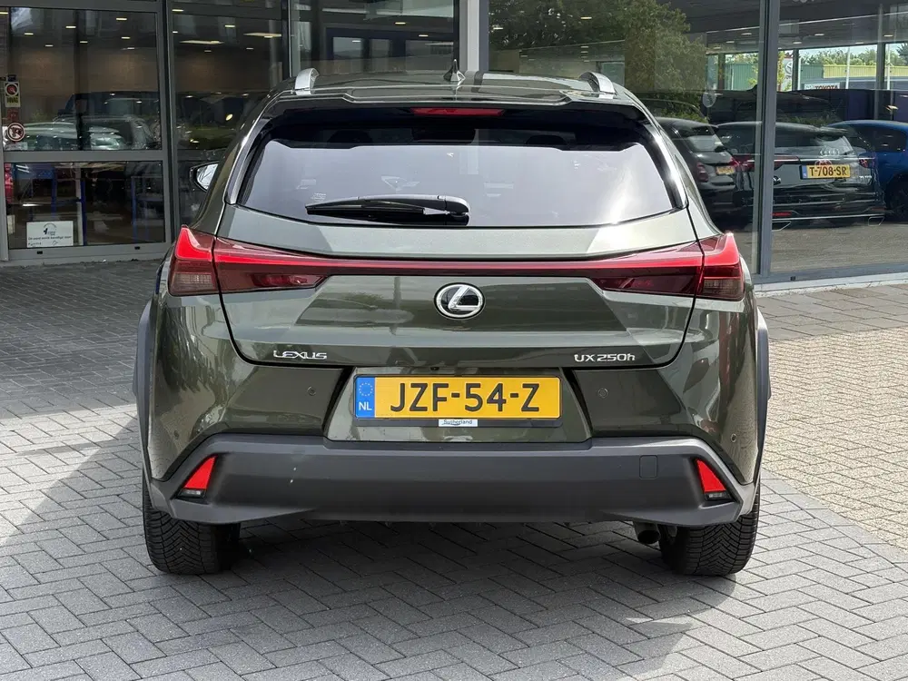 Lexus UX 250h Preference Line uit 2023, foto 8