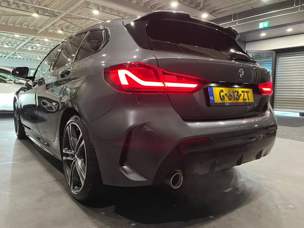 BMW 1-serie 118i High Executive M PAKKET PANO NL AUTO uit 2020, foto 13