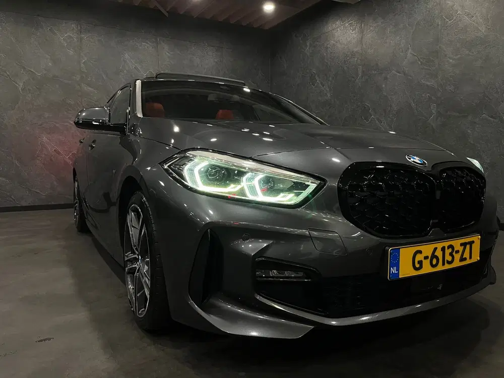 BMW 1-serie 118i High Executive M PAKKET PANO NL AUTO uit 2020, foto 7
