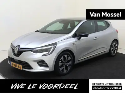 Renault Clio 1.6 E-Tech Hybrid 140 Limited uit 2021