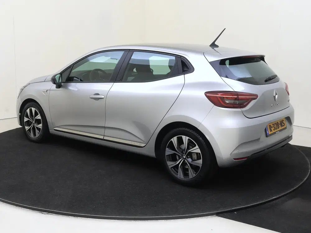 Renault Clio 1.6 E-Tech Hybrid 140 Limited uit 2021, foto 3