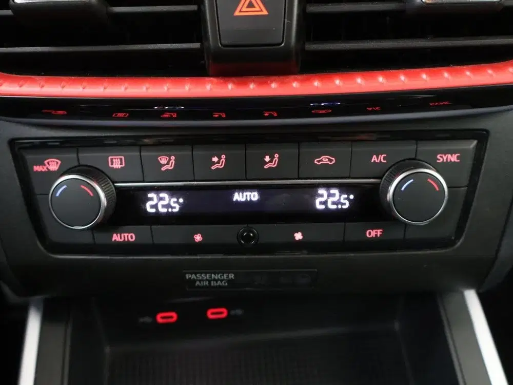 SEAT Arona FR Business uit 2024, foto 10