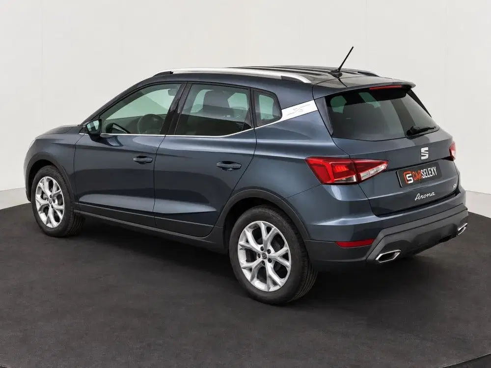 SEAT Arona FR Business uit 2024, foto 2