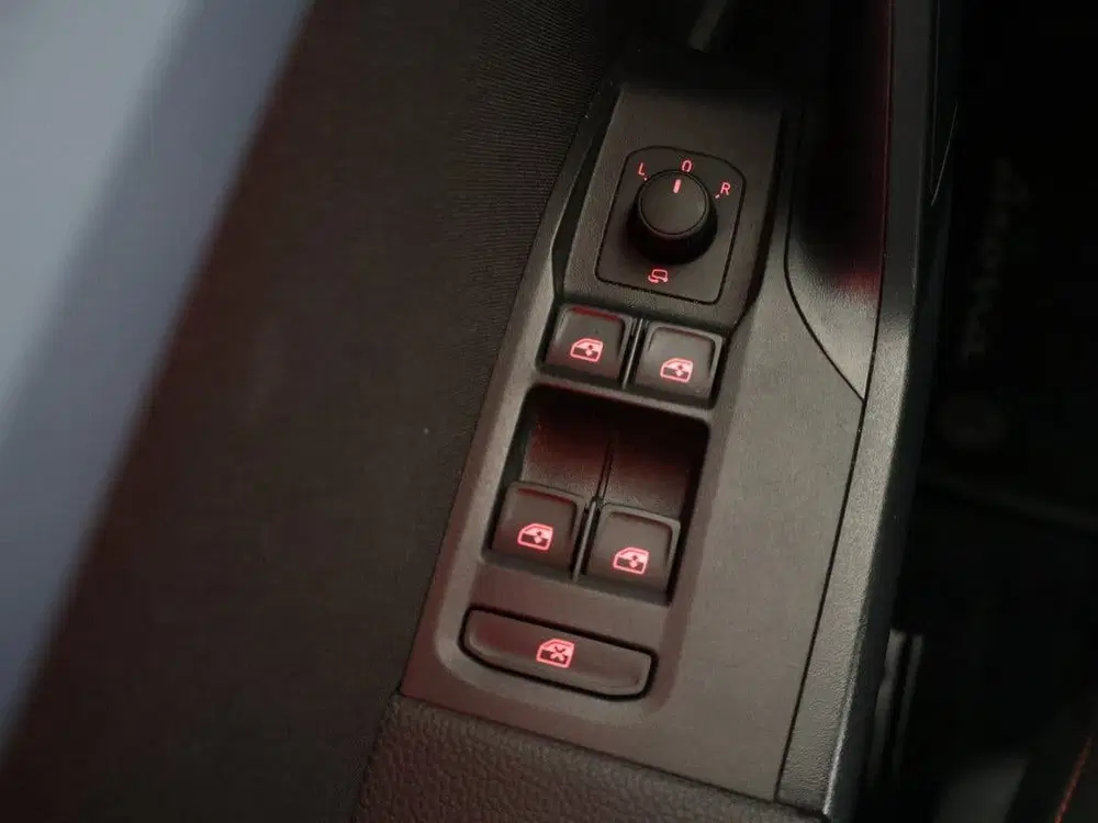 SEAT Arona FR Business uit 2024, foto 8