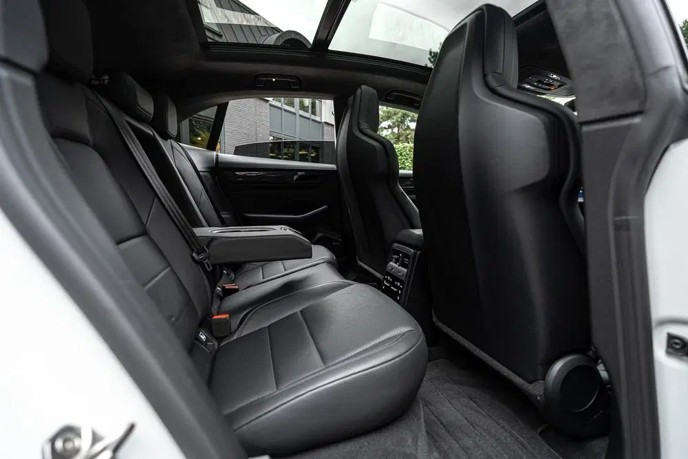 Porsche Macan Turbo Electric uit 2025, foto 5