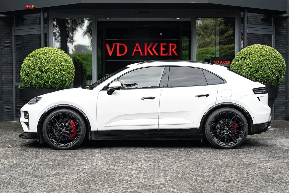Porsche Macan Turbo Electric uit 2025, foto 6