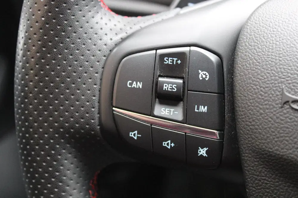 Ford Focus 1.0 EcoBoost Hybrid ST Line X Winter Pack uit 2023, foto 10