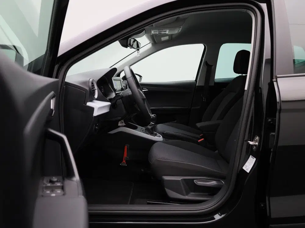 SEAT Arona 1.0 TSI Style Business Connect uit 2023, foto 9