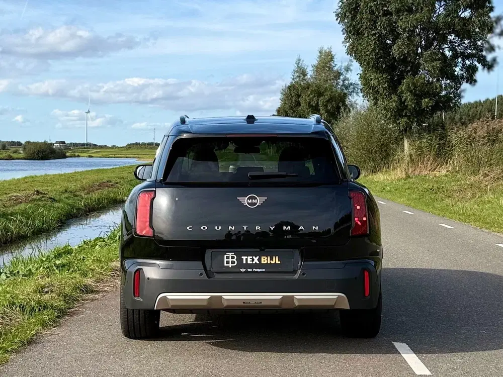 Mini Countryman E Favoured M 66.5 kWh PANO uit 2024, foto 7