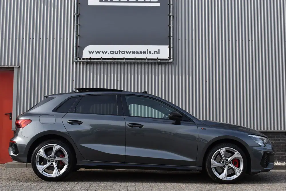 Audi A3 45 TFSI e S edition Competition NL-auto uit 2021, foto 6