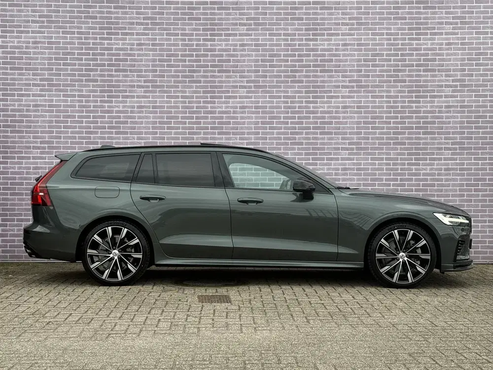 Volvo V60 2.0 T6 Plug-in hybrid AWD Ultra Dark uit 2026, foto 14