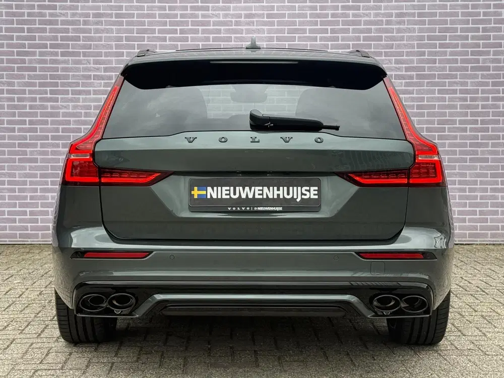Volvo V60 2.0 T6 Plug-in hybrid AWD Ultra Dark uit 2026, foto 15