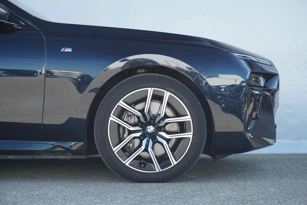 BMW i7 Sedan eDrive50 uit 2025, foto 6