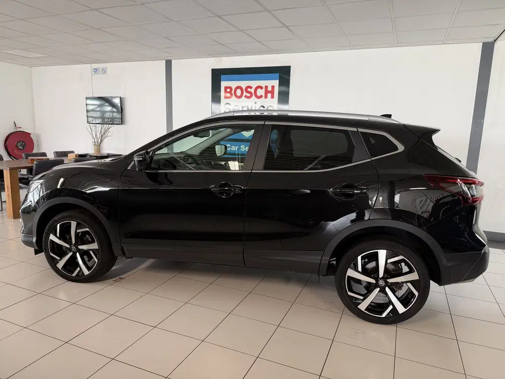 Nissan Qashqai 1.3 DIG-T Premium Edition Leer uit 2021, foto 2