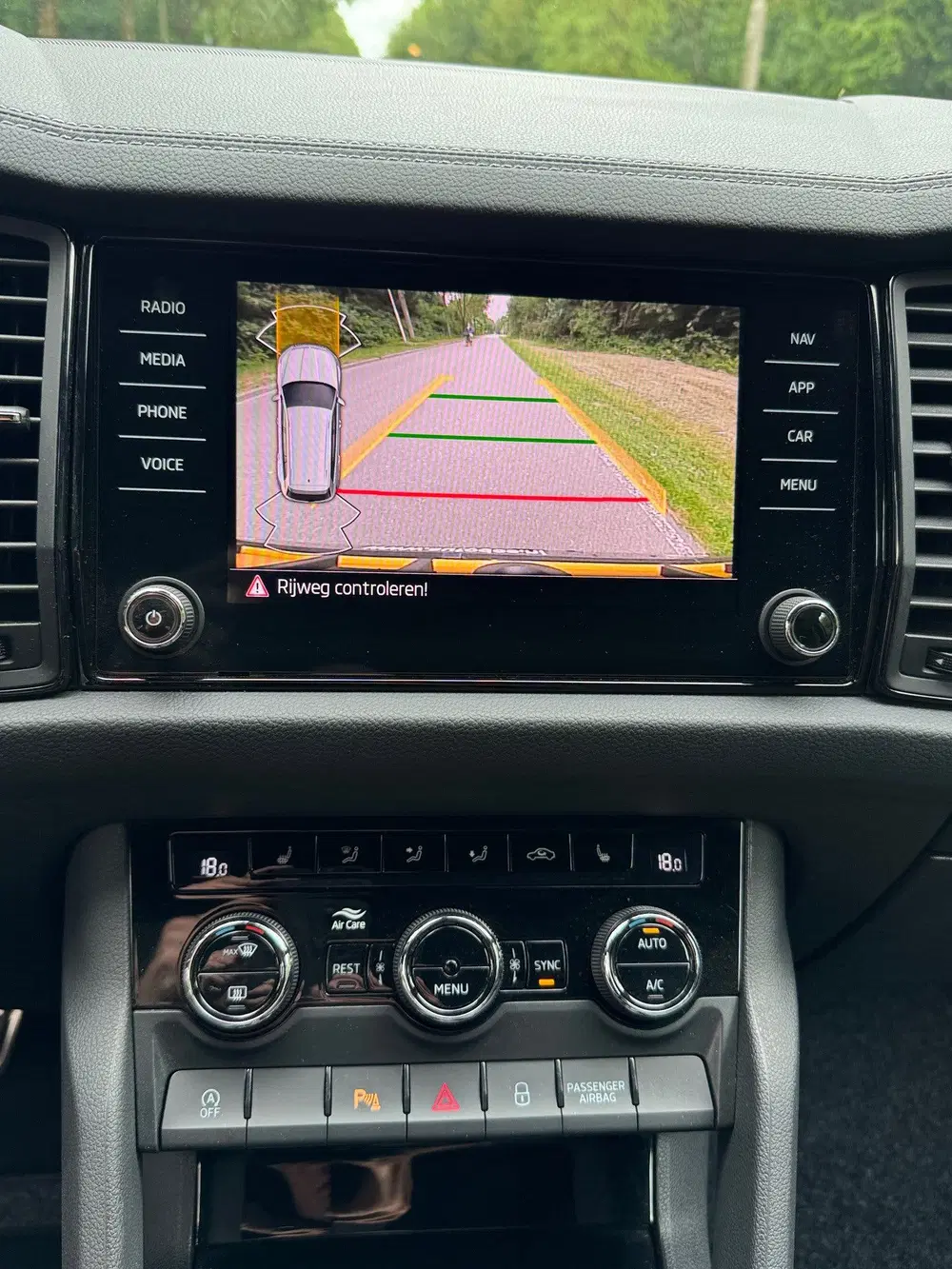 Skoda Kodiaq 1.5 TSI Greentech ACT Sportline Business uit 2022, foto 13