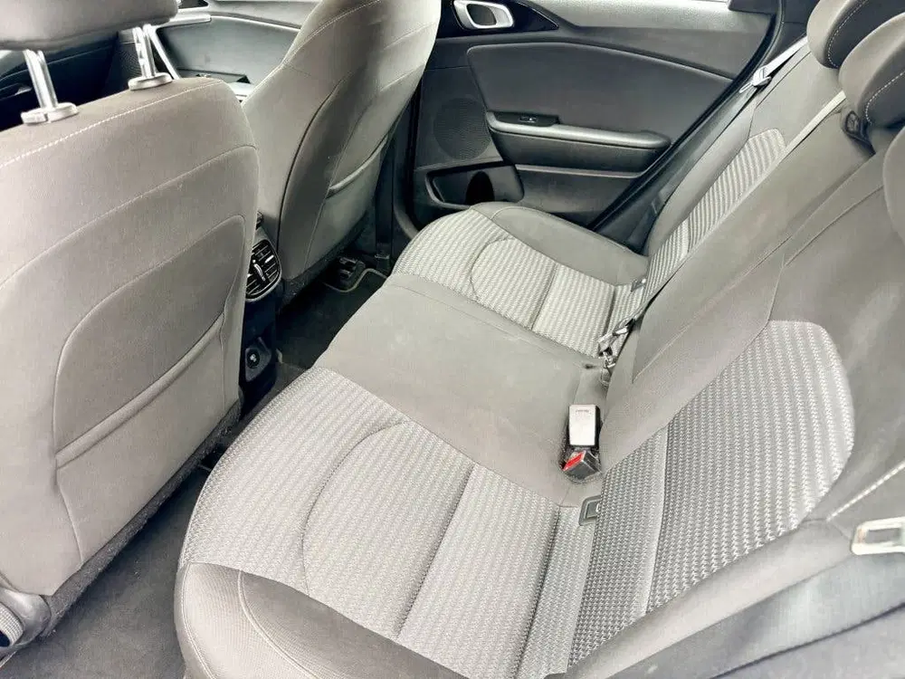 Kia Ceed 1.6 GDI PHEV Dynamicline Automaat uit 2023, foto 11