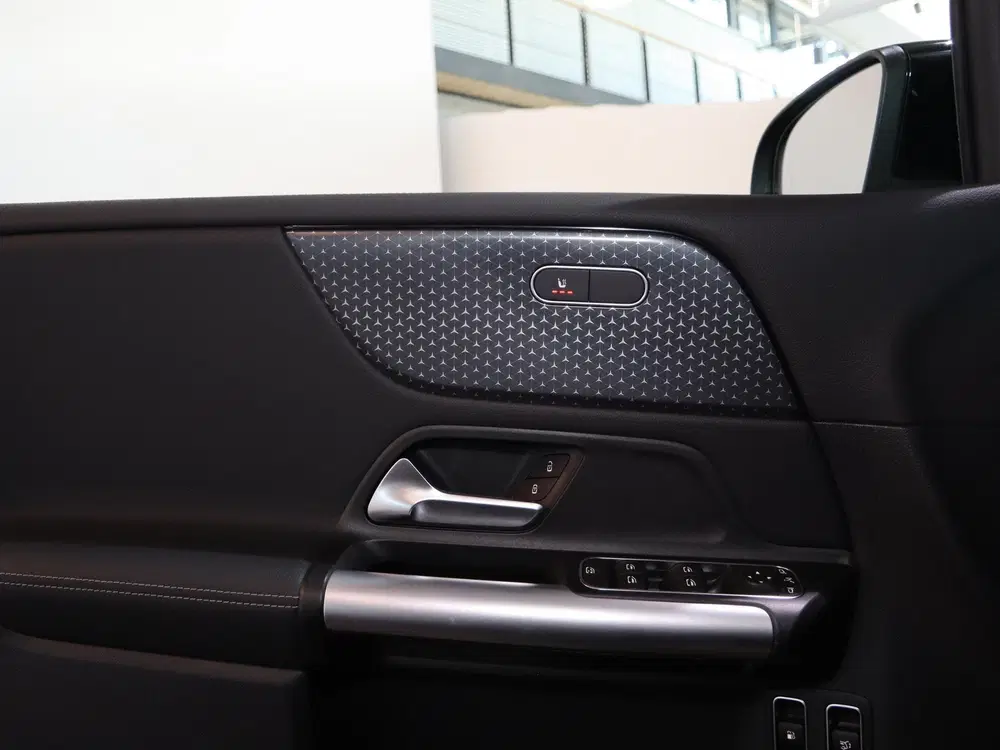 Mercedes-Benz B-Klasse 250 e Luxury Line uit 2025, foto 12