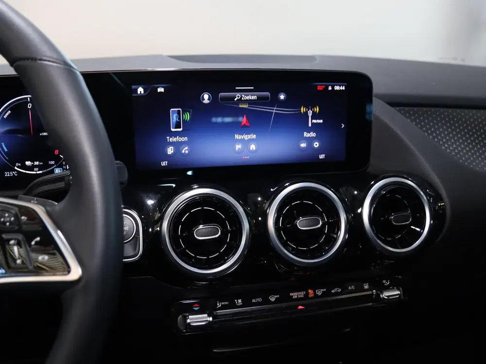 Mercedes-Benz B-Klasse 250 e Luxury Line uit 2025, foto 14
