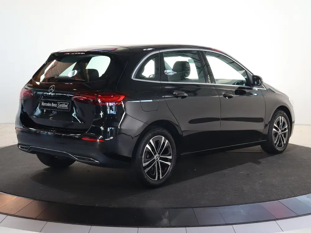 Mercedes-Benz B-Klasse 250 e Luxury Line uit 2025, foto 2
