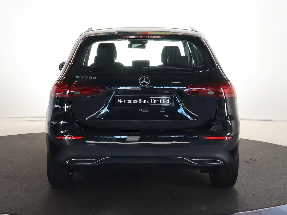 Mercedes-Benz B-Klasse 250 e Luxury Line uit 2025, foto 4