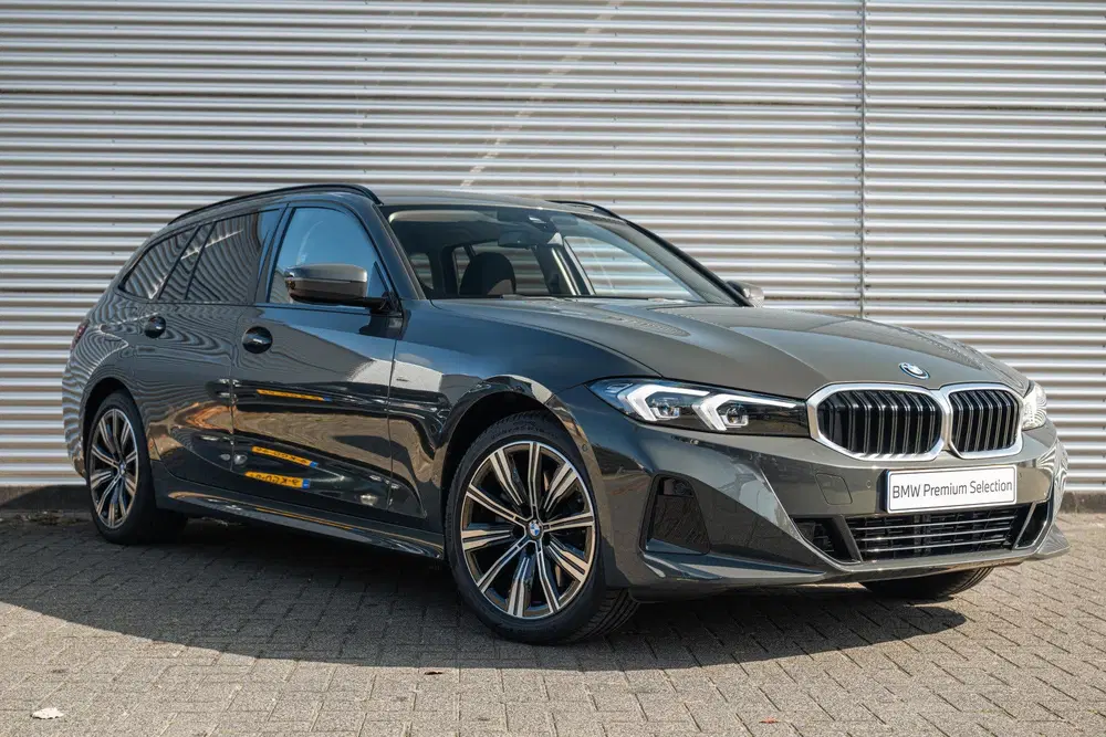 BMW 3-serie 330e Automaat uit 2025, foto 15