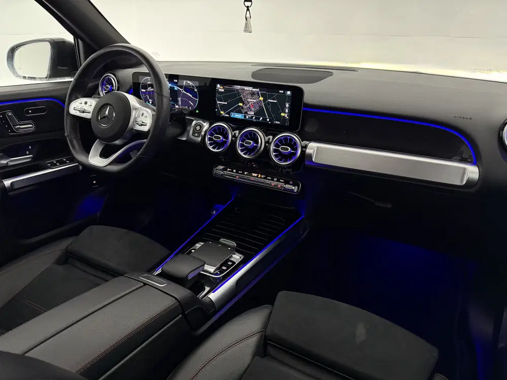 Mercedes-Benz GLB 200 AMG 7p. uit 2021, foto 4
