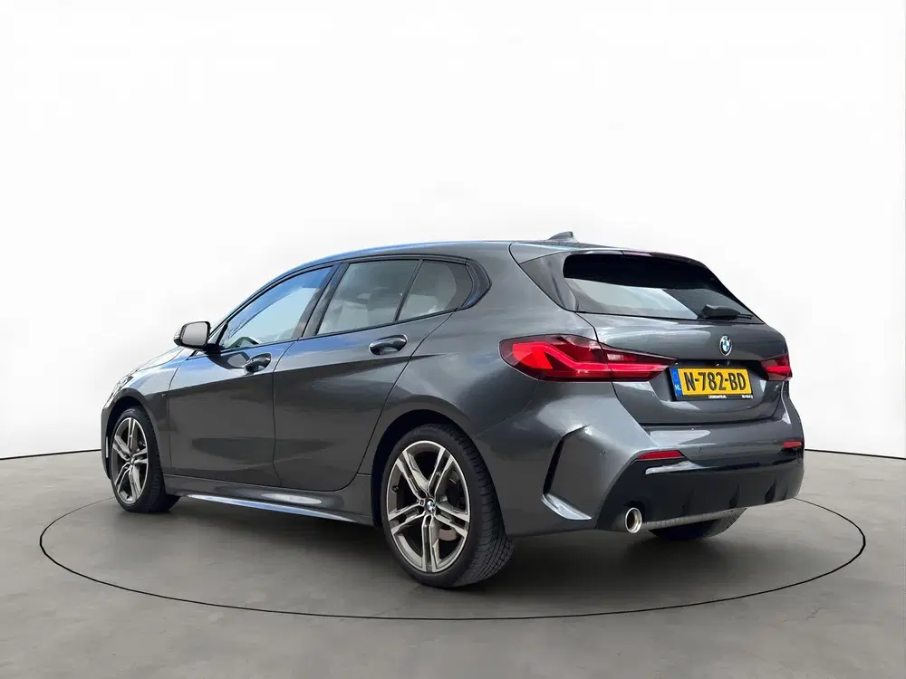BMW 1-serie 118i 140PK Automaat M-Sport Camera Virtual uit 2021, foto 3