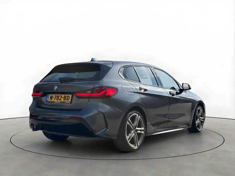 BMW 1-serie 118i 140PK Automaat M-Sport Camera Virtual uit 2021, foto 5
