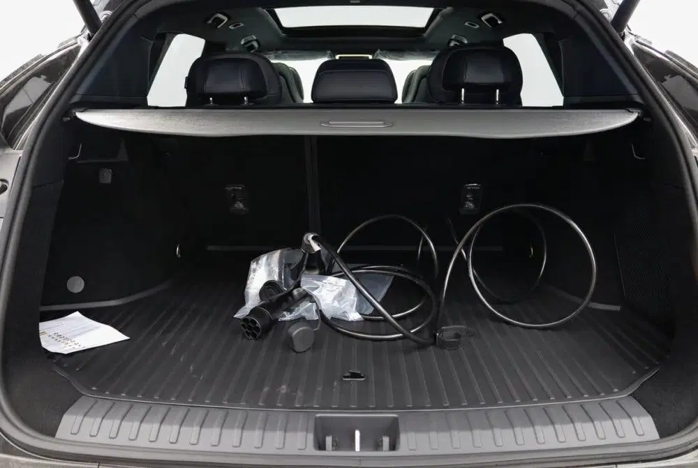 Lynk & Co 08 1.5 More PHEV 345PK 200 KM Elektrisch l Pa uit 2026, foto 13