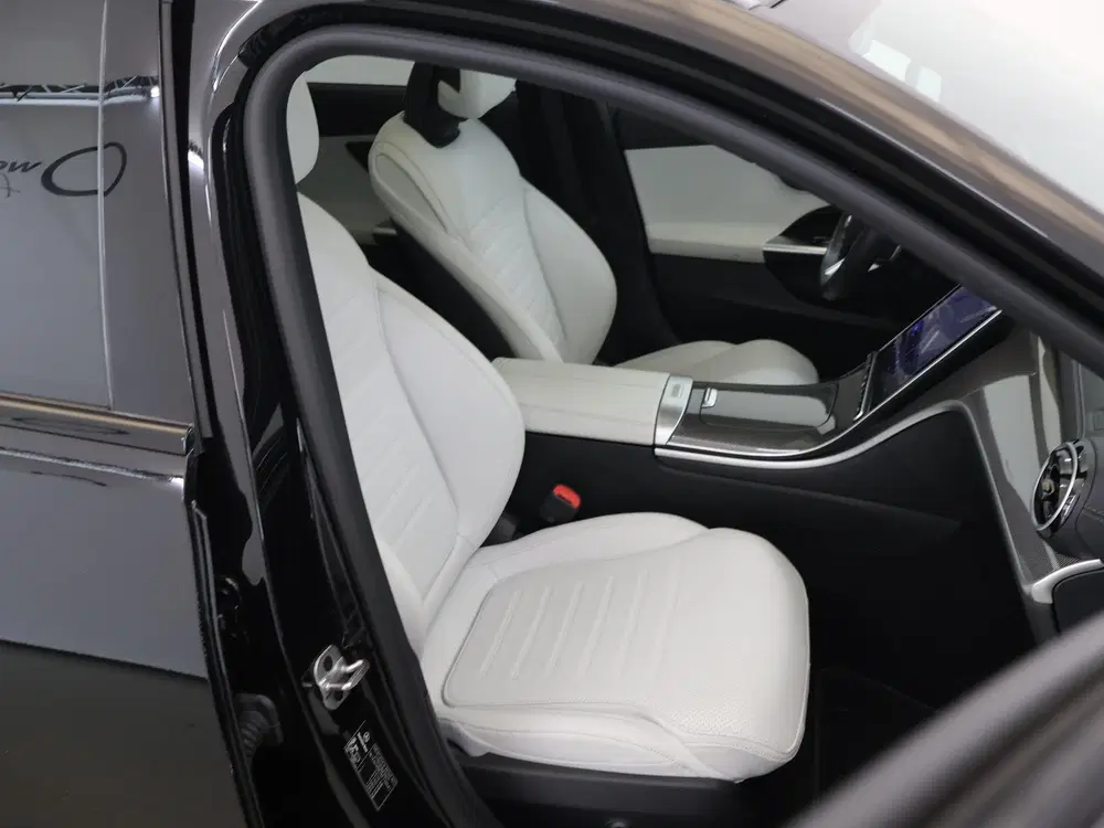 Mercedes-Benz C-Klasse 180 AMG NIGHT uit 2023, foto 11