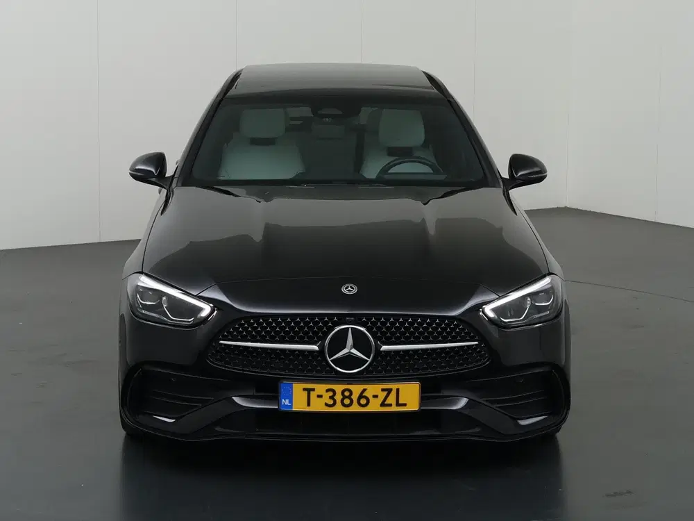 Mercedes-Benz C-Klasse 180 AMG NIGHT uit 2023, foto 3