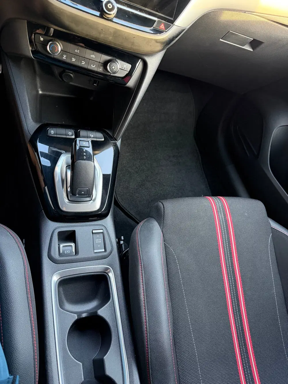 Opel Corsa 1.2 GS Line Automaat uit 2020, foto 15