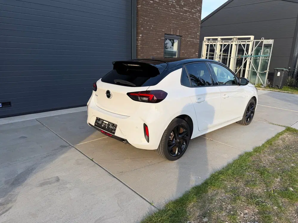 Opel Corsa 1.2 GS Line Automaat uit 2020, foto 3