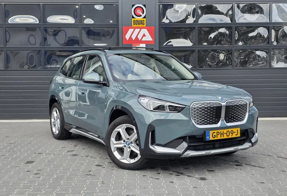 BMW iX1 EDrive20 67 kWh uit 2024, foto 12