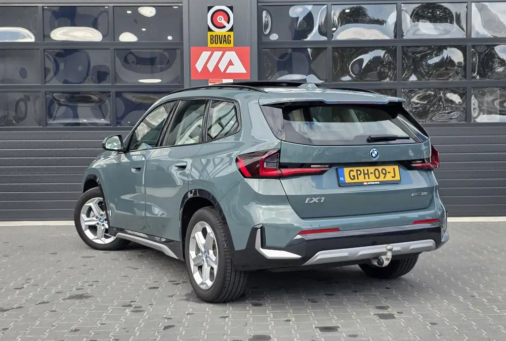 BMW iX1 EDrive20 67 kWh uit 2024, foto 13