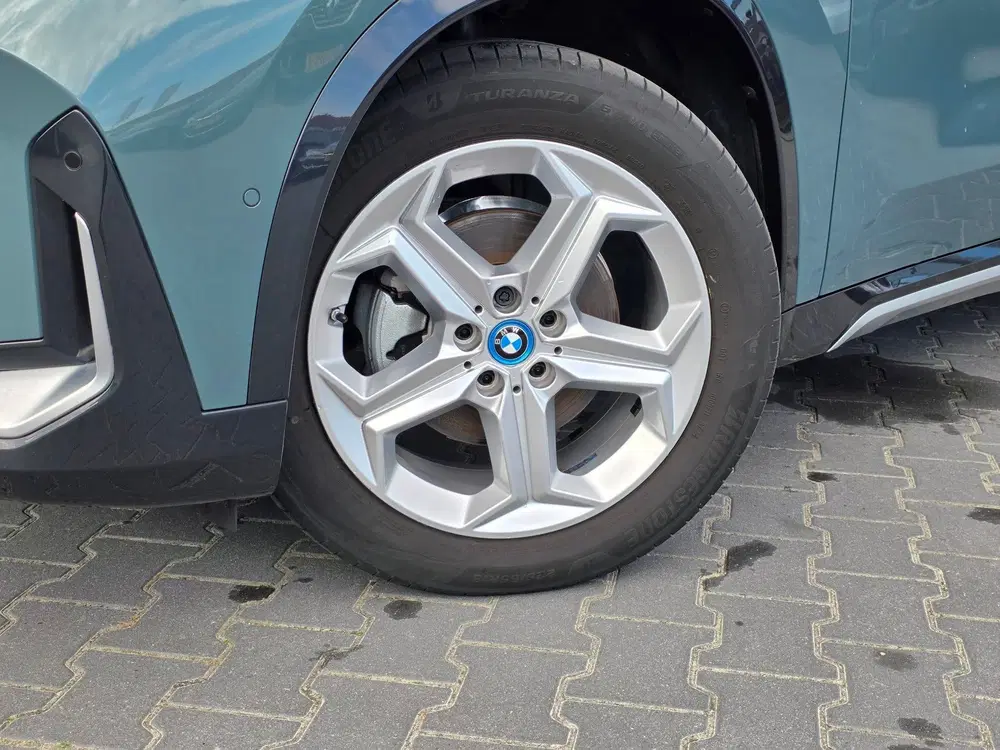 BMW iX1 EDrive20 67 kWh uit 2024, foto 14