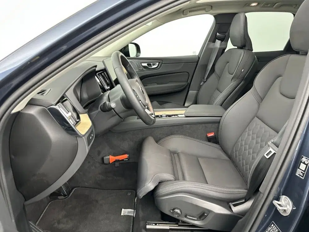 Volvo XC60 T6 398PK Recharge Ultra Dark uit 2026, foto 15