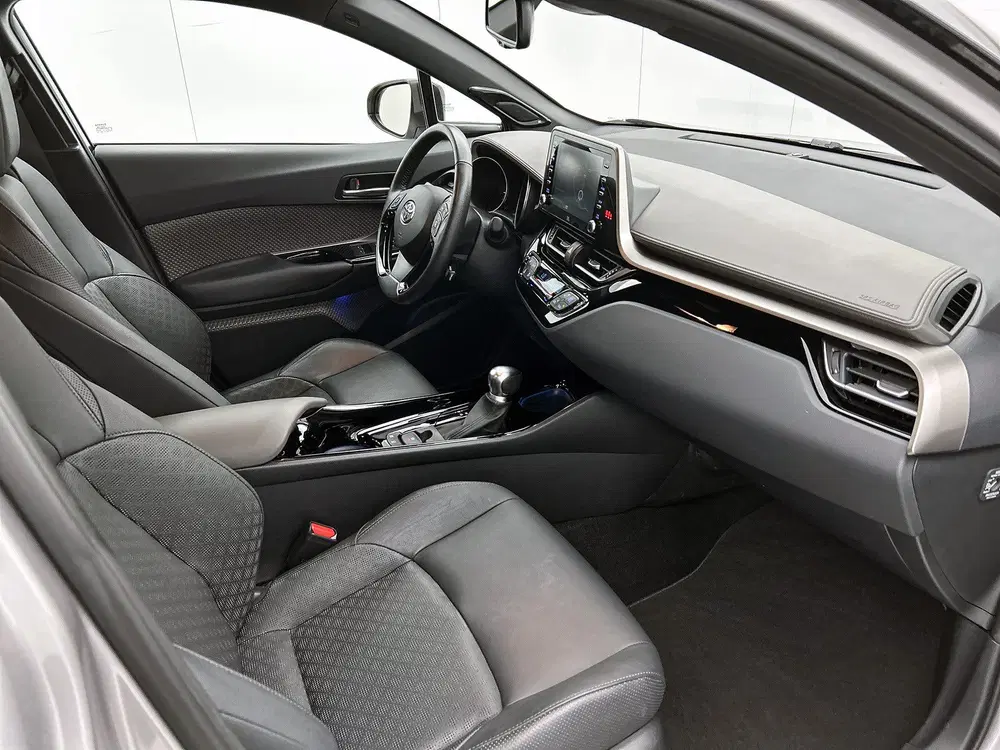 Toyota C-HR 2.0 Hybrid Executive uit 2021, foto 6
