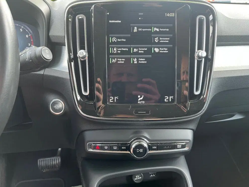 Volvo XC40 2.0 B4 AWD BUSINESS PRO 197PK AUTOMAAT uit 2021, foto 12