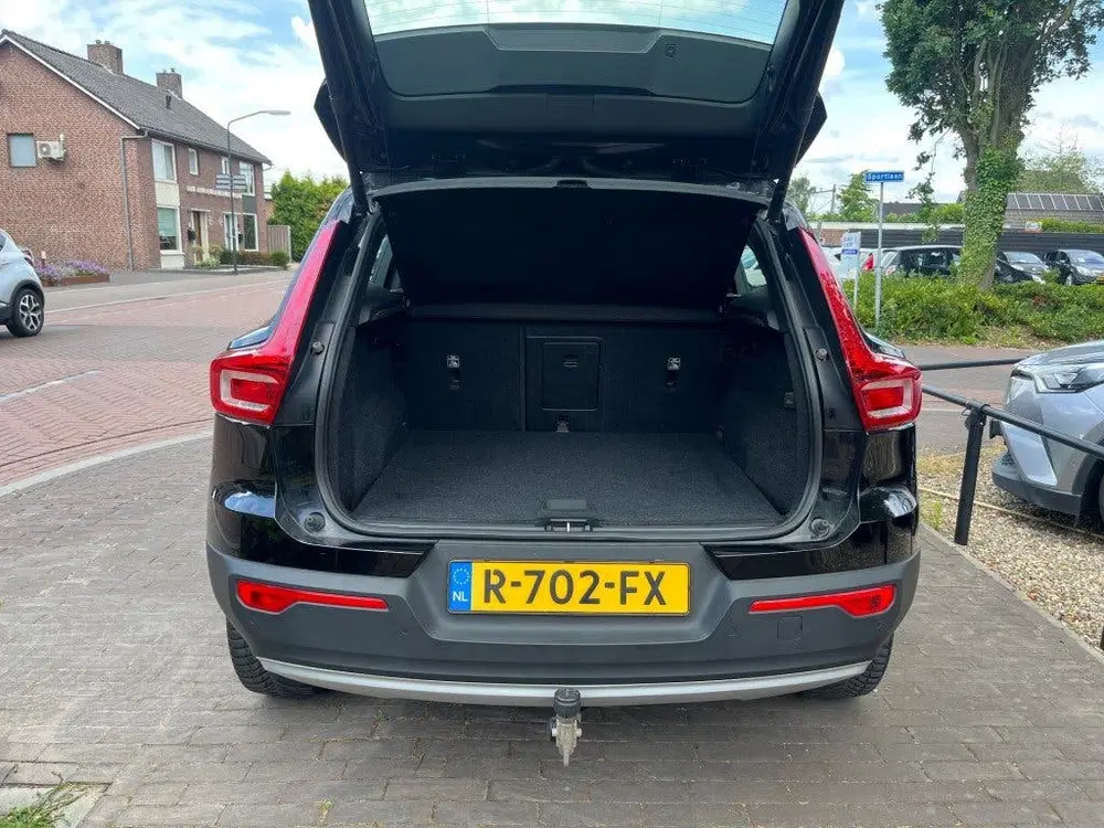 Volvo XC40 2.0 B4 AWD BUSINESS PRO 197PK AUTOMAAT uit 2021, foto 14