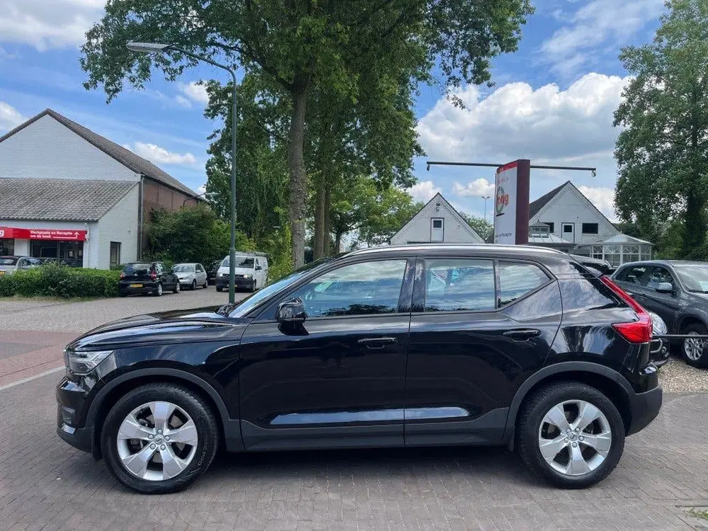 Volvo XC40 2.0 B4 AWD BUSINESS PRO 197PK AUTOMAAT uit 2021, foto 3