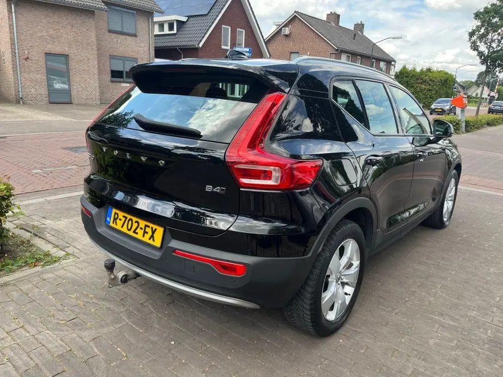 Volvo XC40 2.0 B4 AWD BUSINESS PRO 197PK AUTOMAAT uit 2021, foto 6